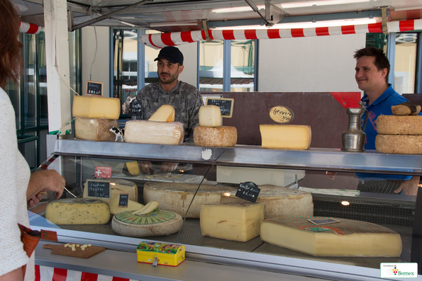 marché    103